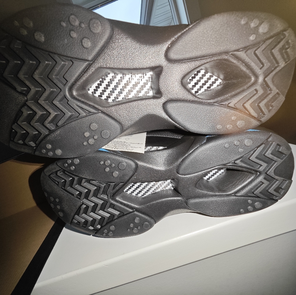 men's Reebok Shaq Attaq sneakers in the Core Black/Azure/Footwear White colorway - Picture 10 of 14